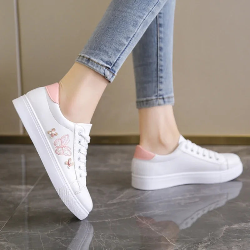 New Spring Breathable Flat Sole Shoes with Leather Lace Up Sports Fashion Casual Little White Shoes
