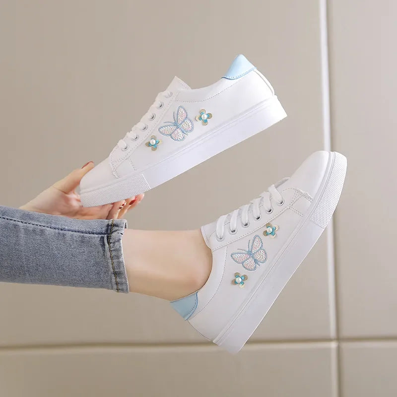 New Spring Breathable Flat Sole Shoes with Leather Lace Up Sports Fashion Casual Little White Shoes